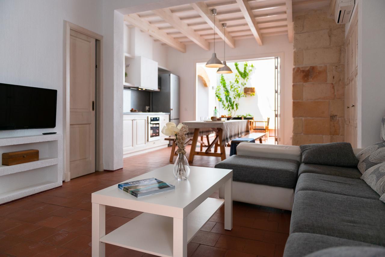 Villa Cal Bisbe à Ciutadella  Extérieur photo